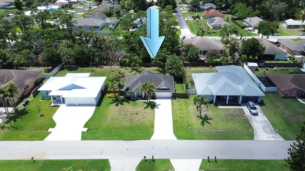 1634 SW Duclair Avenue Port St Lucie FL 34953