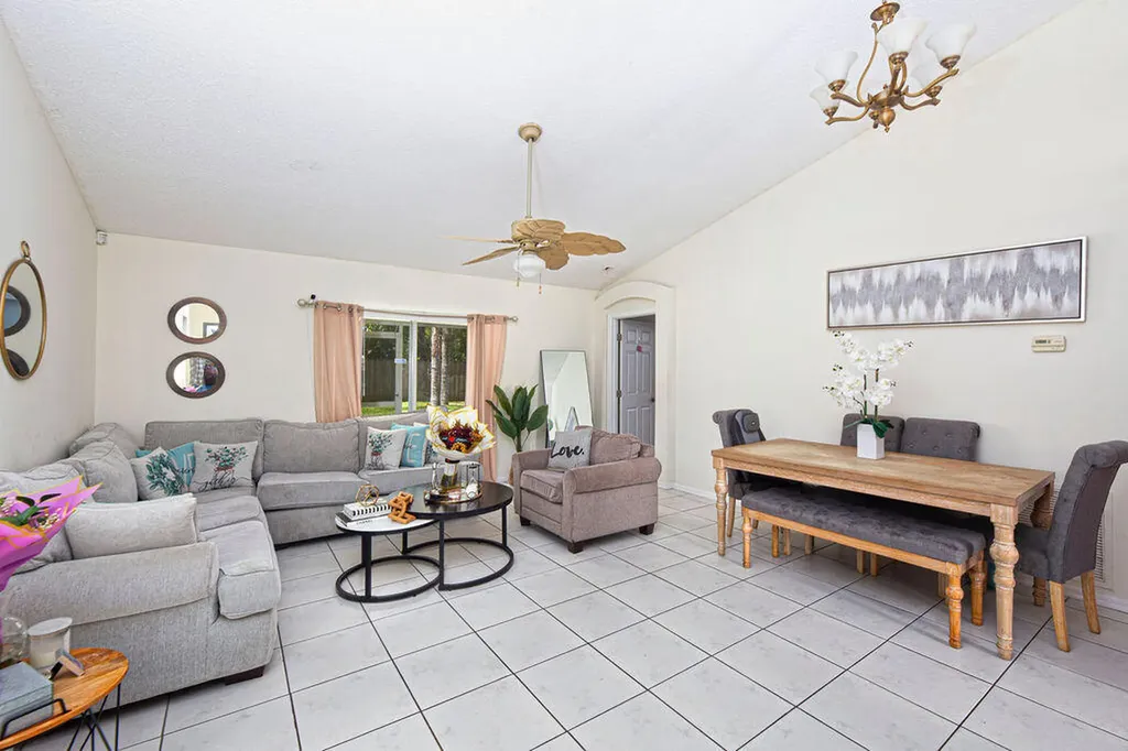1634 SW Duclair Avenue Port St Lucie FL 34953