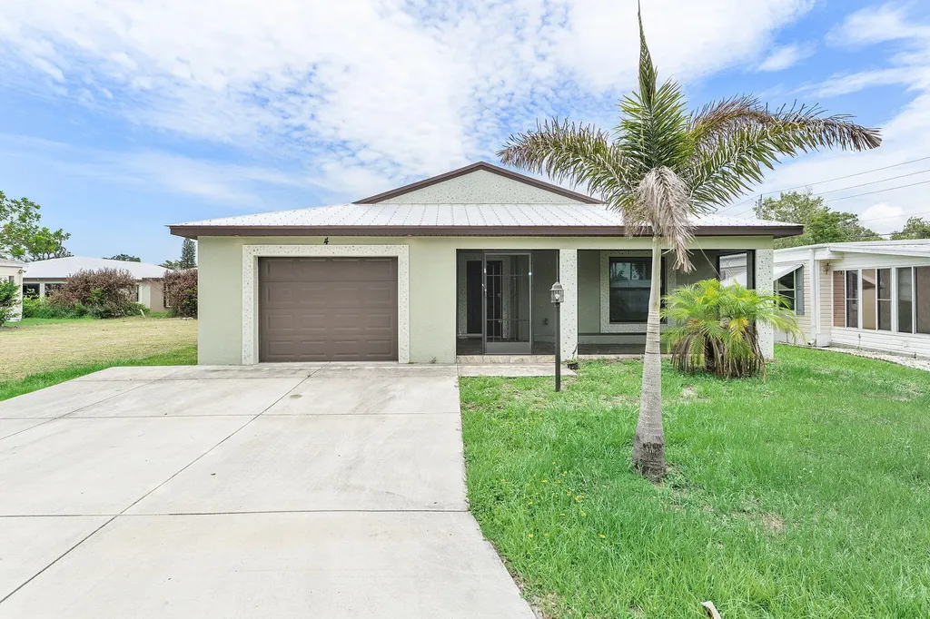 4 S Alhambra S Port St Lucie FL 34952