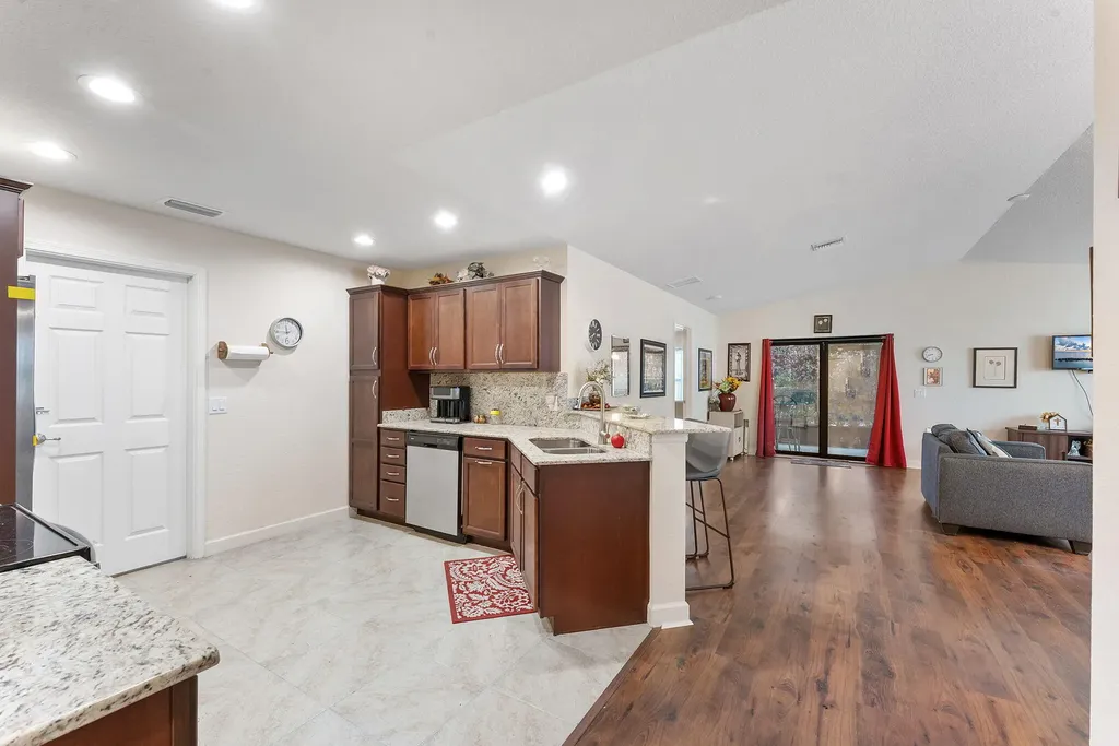 4 S Alhambra S Port St Lucie FL 34952