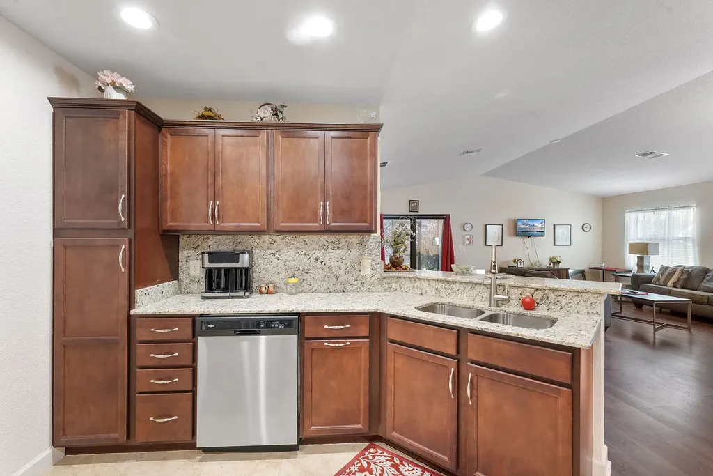 4 S Alhambra S Port St Lucie FL 34952