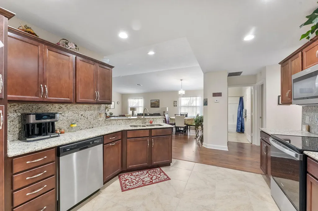 4 S Alhambra S Port St Lucie FL 34952
