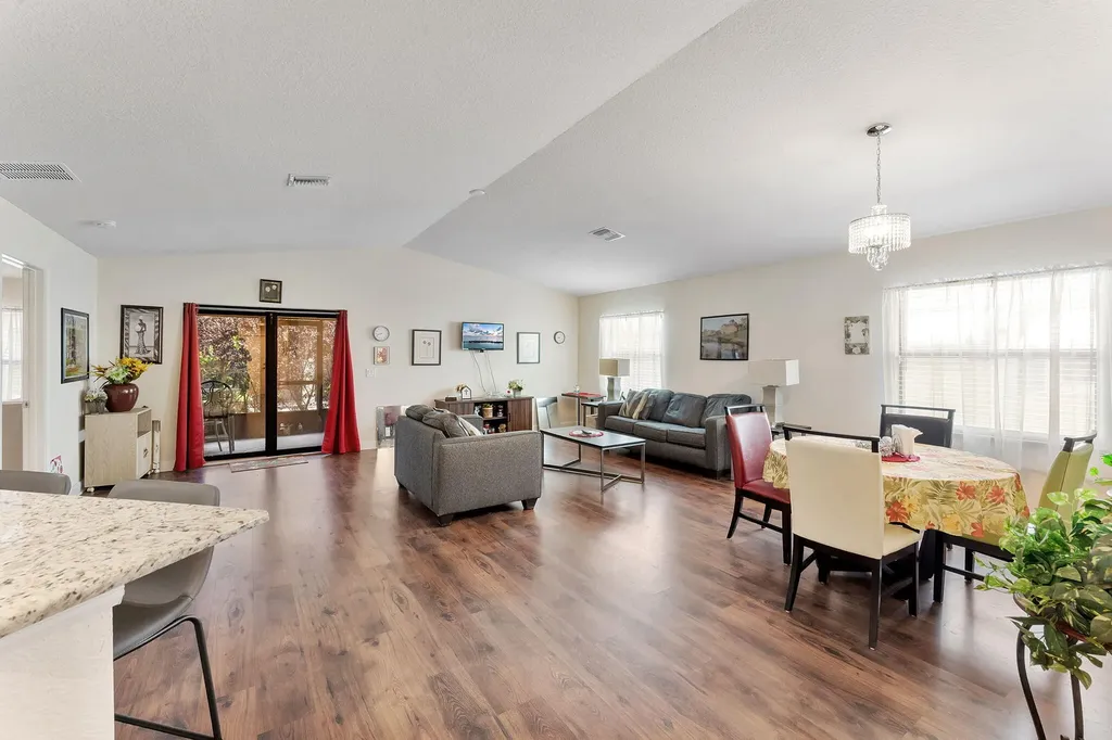 4 S Alhambra S Port St Lucie FL 34952