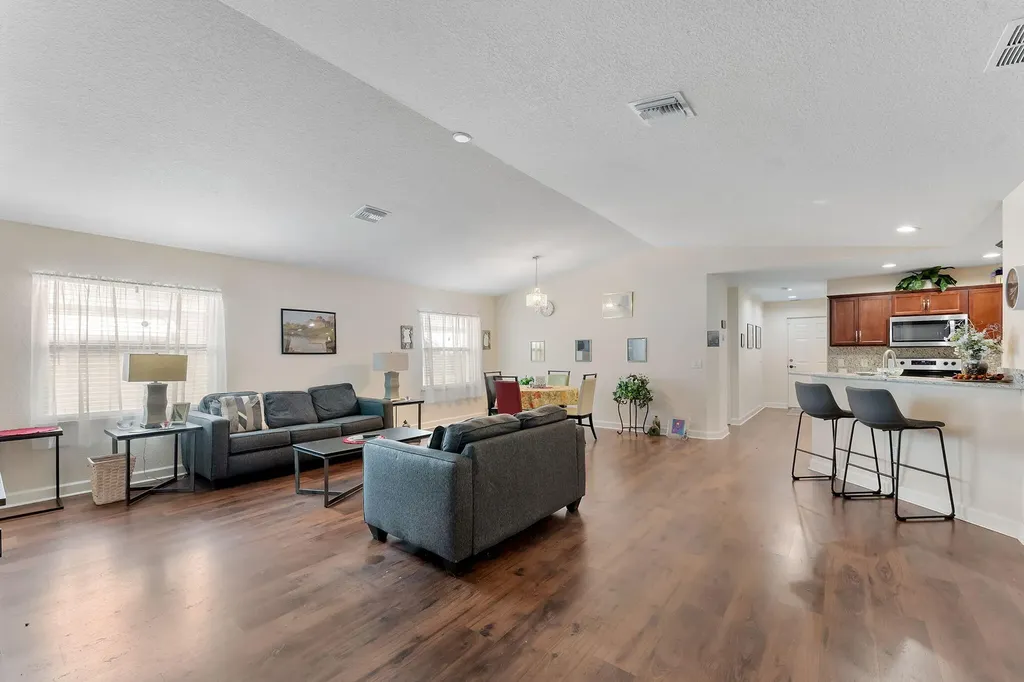 4 S Alhambra S Port St Lucie FL 34952
