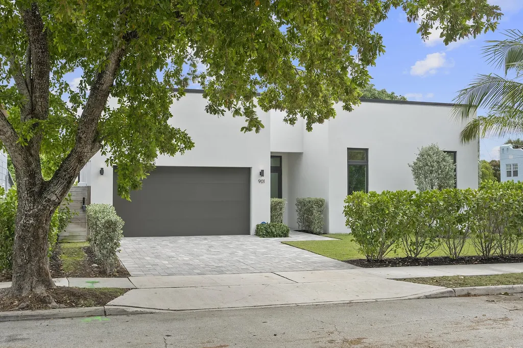 901 Upland Road West Palm Beach FL 33401
