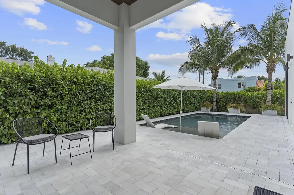 901 Upland Road West Palm Beach FL 33401