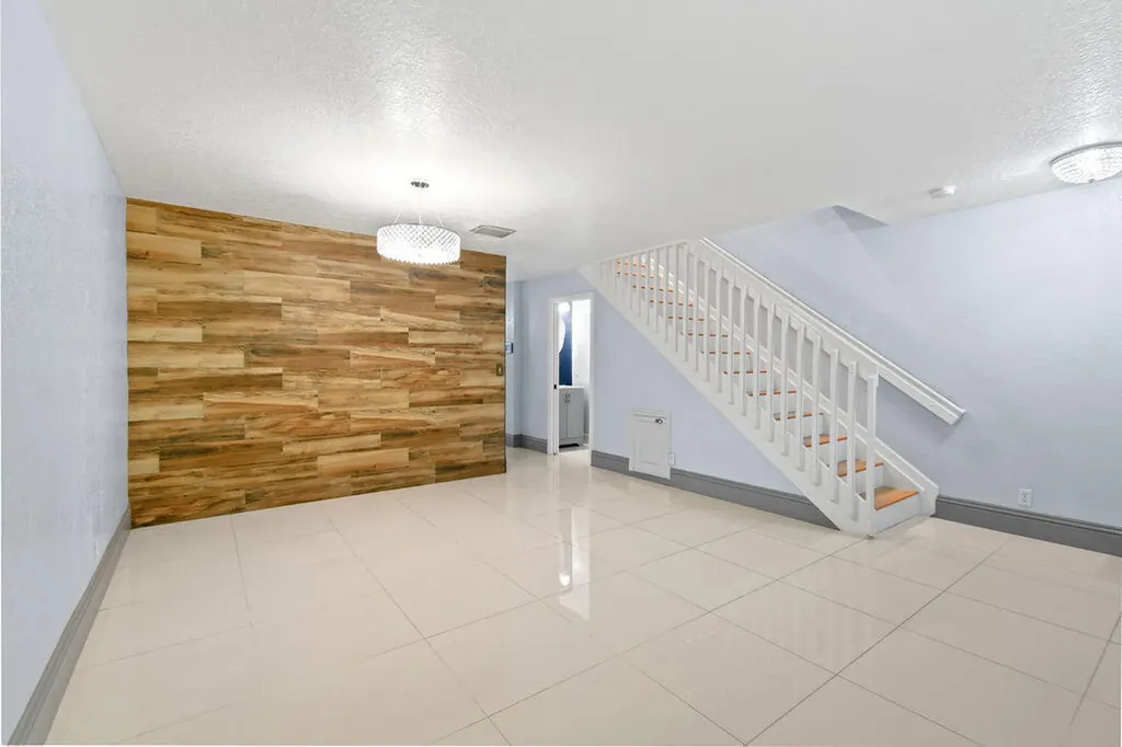 952 Summit Lake Drive West Palm Beach FL 33406