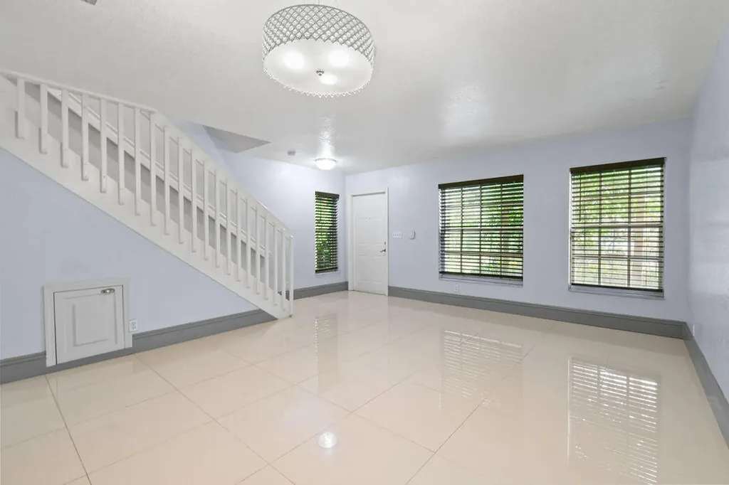 952 Summit Lake Drive West Palm Beach FL 33406