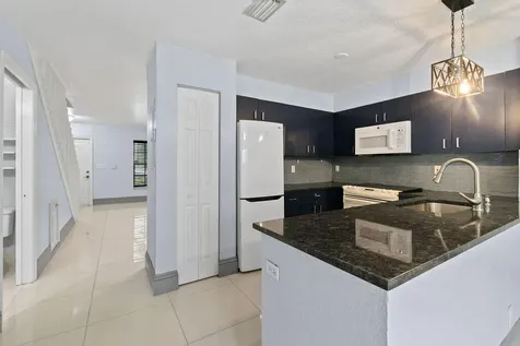 952 Summit Lake Drive West Palm Beach FL 33406
