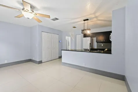 952 Summit Lake Drive West Palm Beach FL 33406