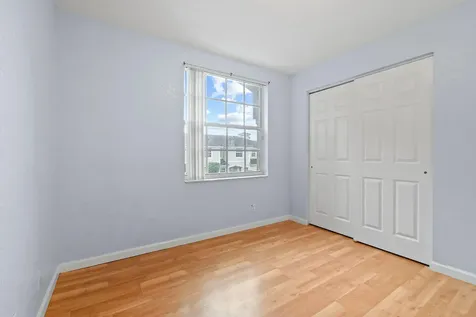 952 Summit Lake Drive West Palm Beach FL 33406