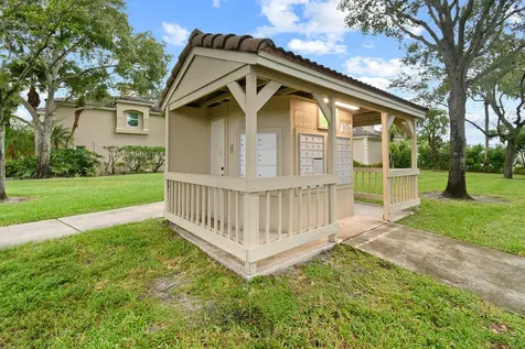952 Summit Lake Drive West Palm Beach FL 33406