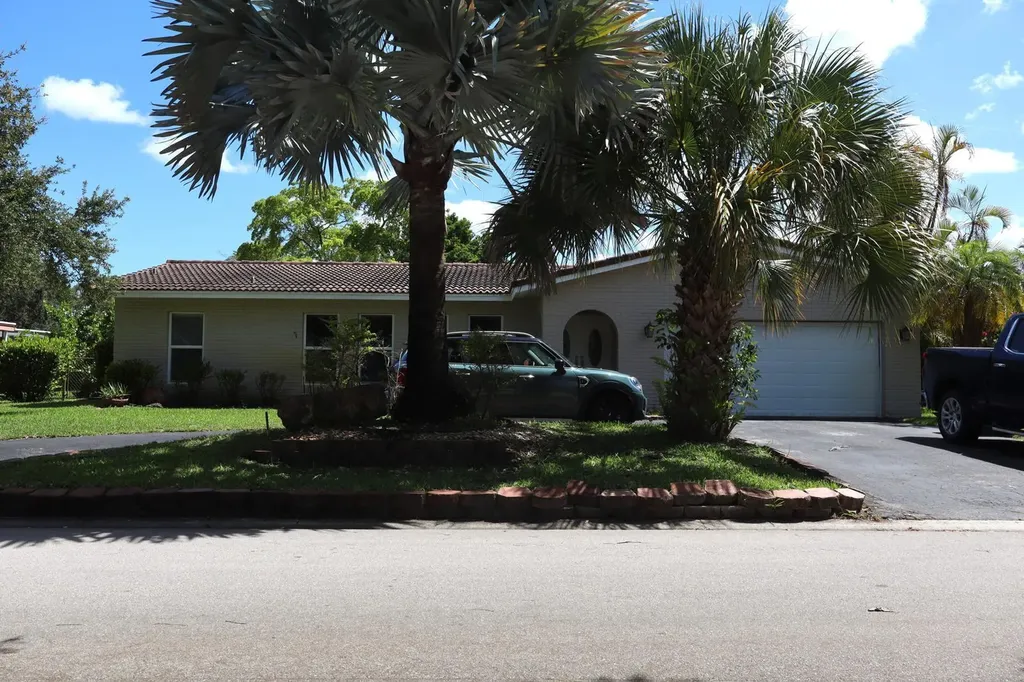 10240 NW 17th Street Coral Springs FL 33071