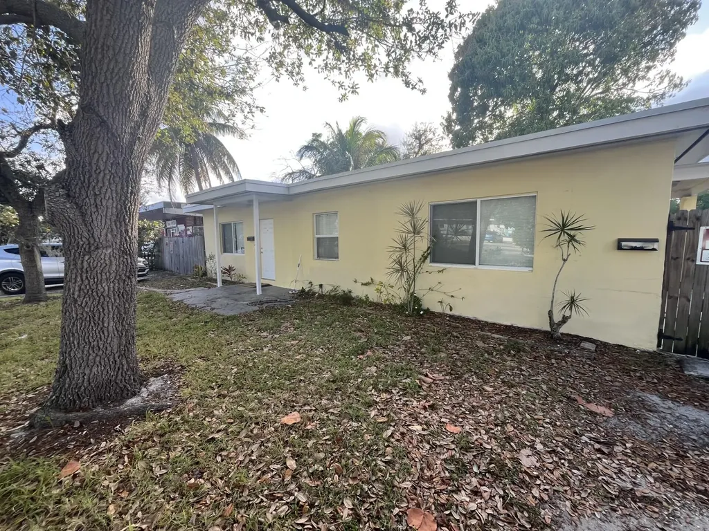 211 N A Street Lake Worth Beach FL 33460