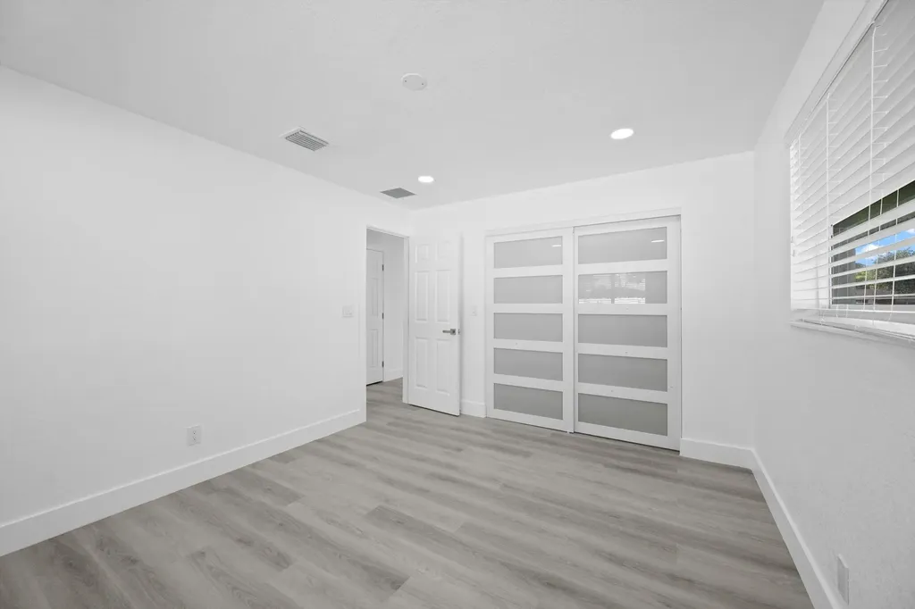 2785 Reo Lane Palm Springs FL 33461