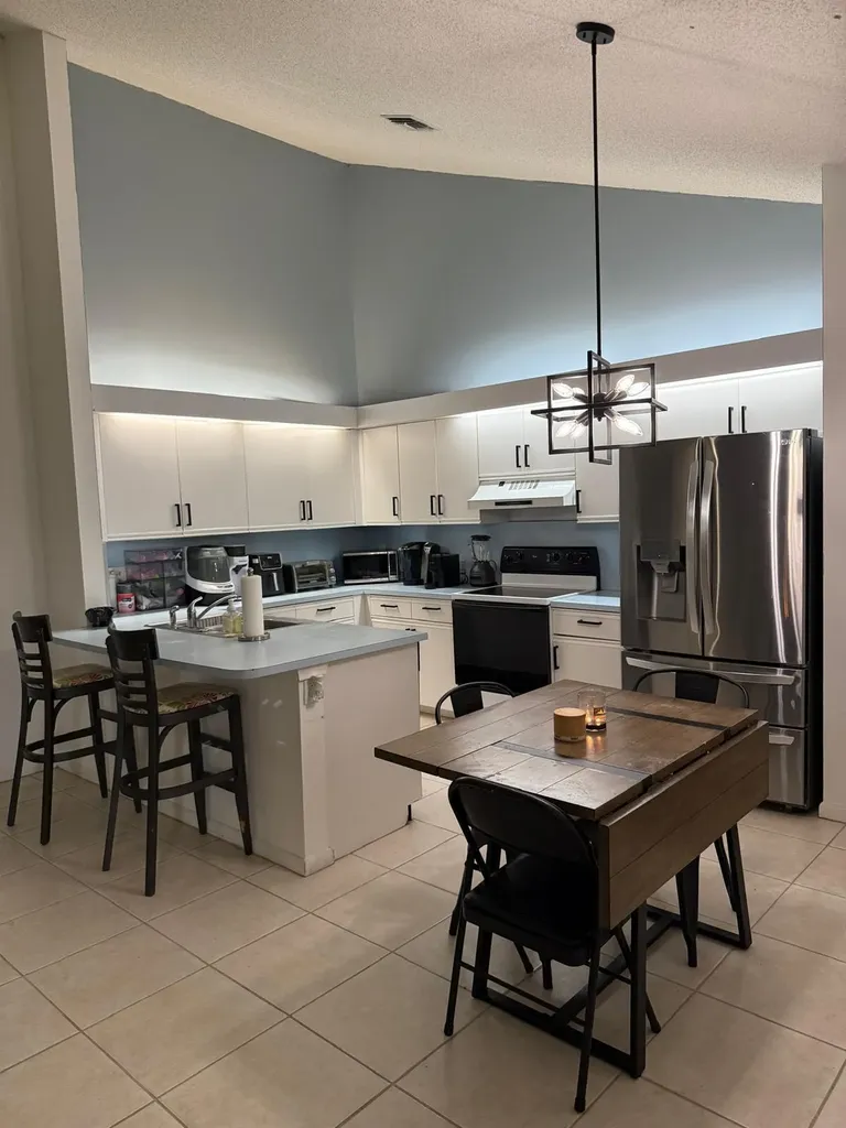 1601 Timberlane Circle Greenacres FL 33463