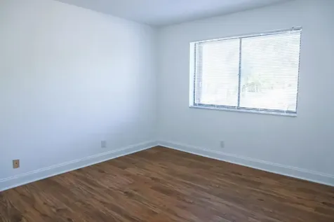 428 Lakeview Drive Weston FL 33326
