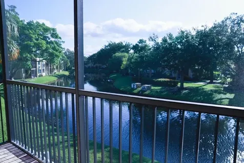428 Lakeview Drive Weston FL 33326