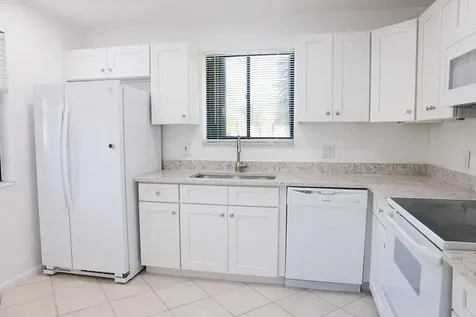428 Lakeview Drive Weston FL 33326