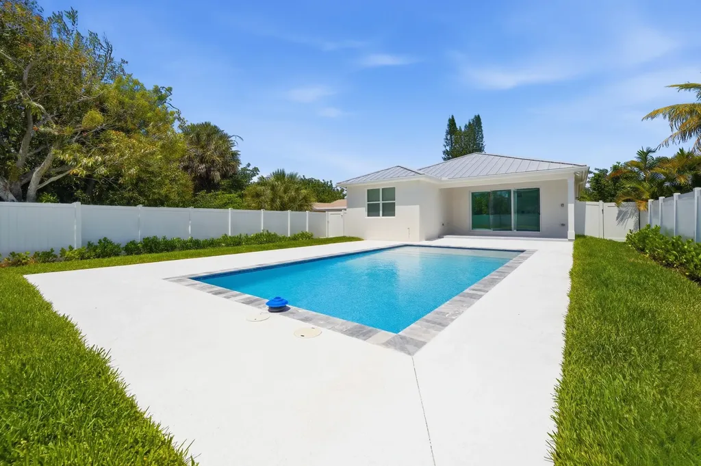 316 SW 4th Avenue Delray Beach FL 33444