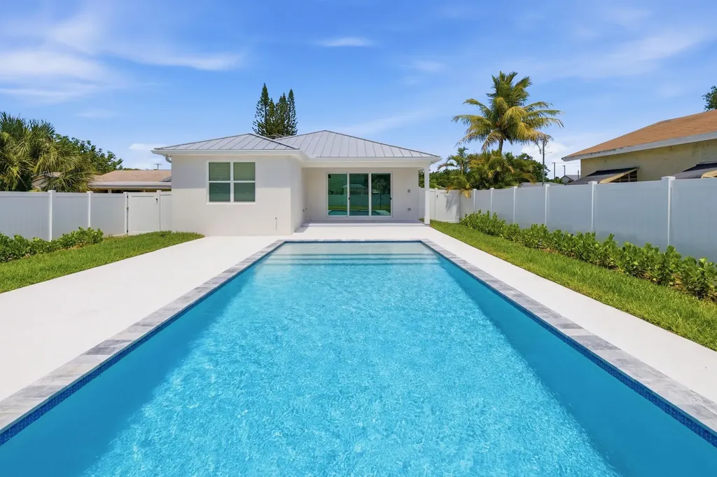 316 SW 4th Avenue Delray Beach FL 33444