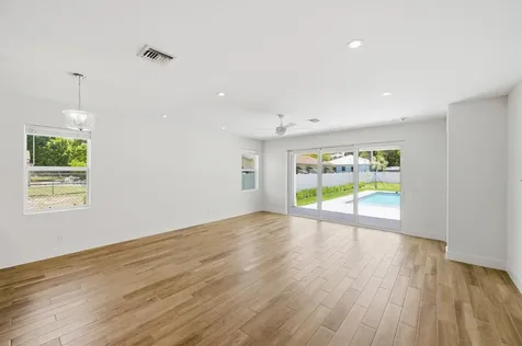 316 SW 4th Avenue Delray Beach FL 33444