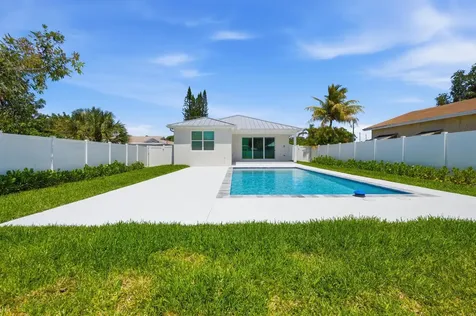 316 SW 4th Avenue Delray Beach FL 33444