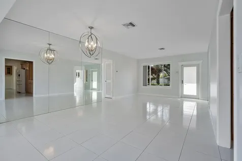 2475 NE 214th Street Aventura FL 33180