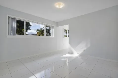 2475 NE 214th Street Aventura FL 33180