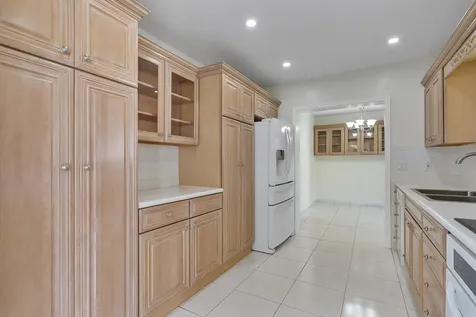 2475 NE 214th Street Aventura FL 33180