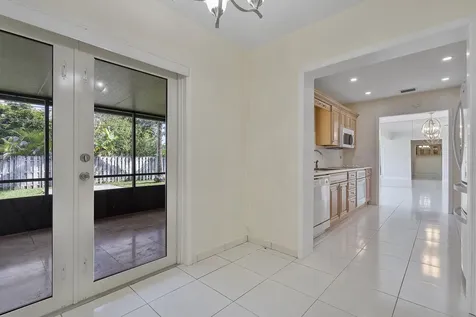 2475 NE 214th Street Aventura FL 33180