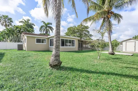 2475 NE 214th Street Aventura FL 33180