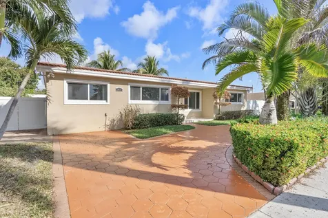 2475 NE 214th Street Aventura FL 33180