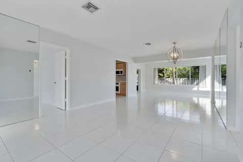 2475 NE 214th Street Aventura FL 33180