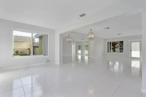2475 NE 214th Street Aventura FL 33180