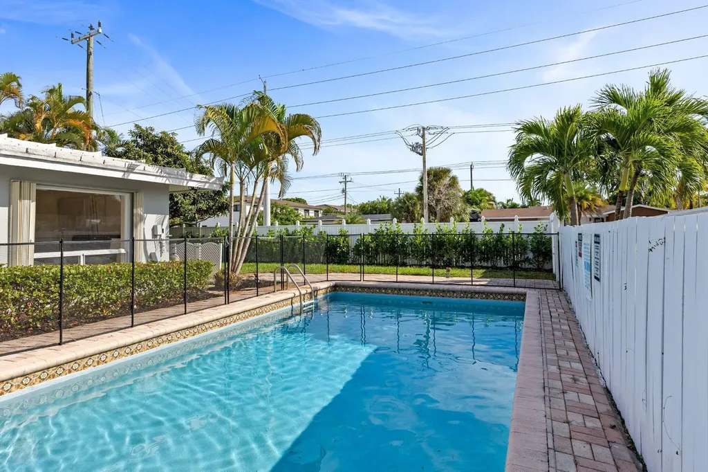 1761 NE 55th Street Fort Lauderdale FL 33334