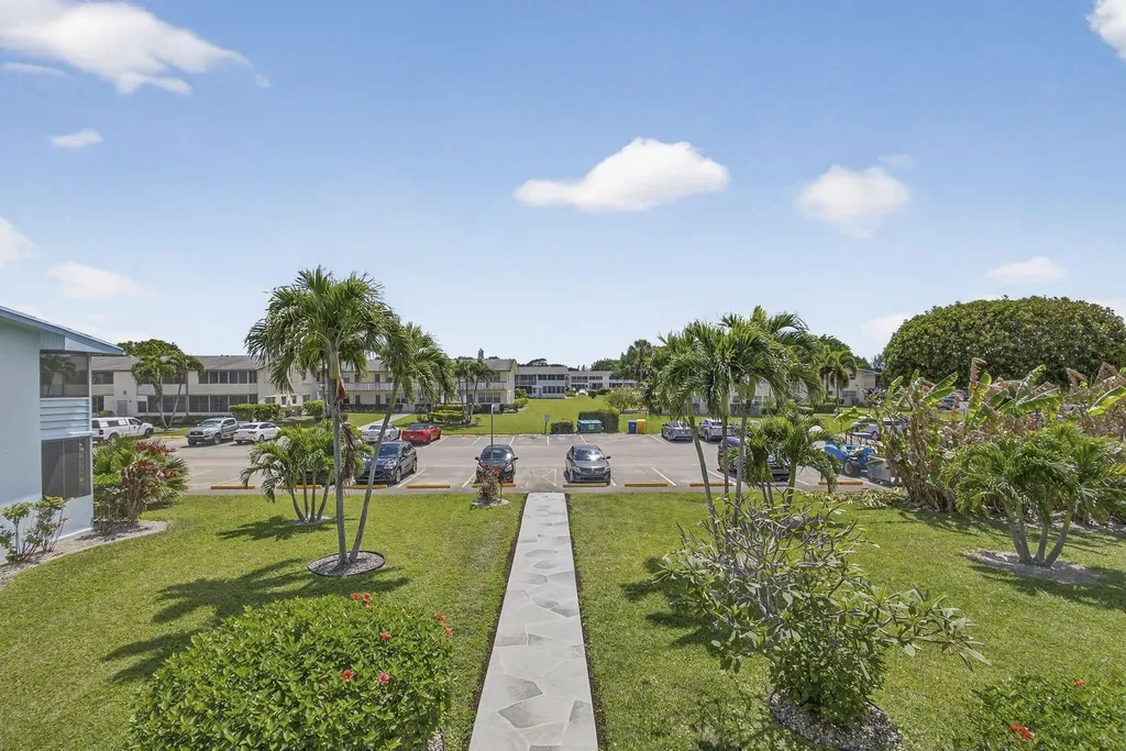 106 E Camden E West Palm Beach FL 33417