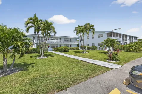 106 E Camden E West Palm Beach FL 33417