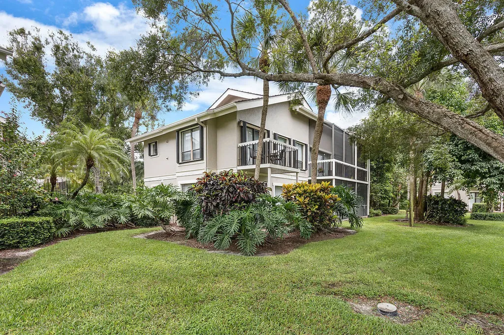 11863 Wimbledon Circle Wellington FL 33414