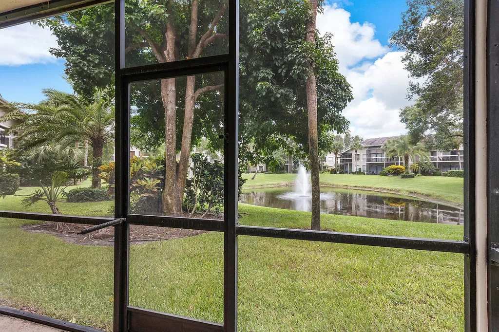 11863 Wimbledon Circle Wellington FL 33414