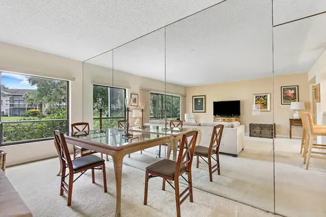 11863 Wimbledon Circle Wellington FL 33414