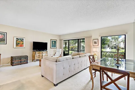 11863 Wimbledon Circle Wellington FL 33414