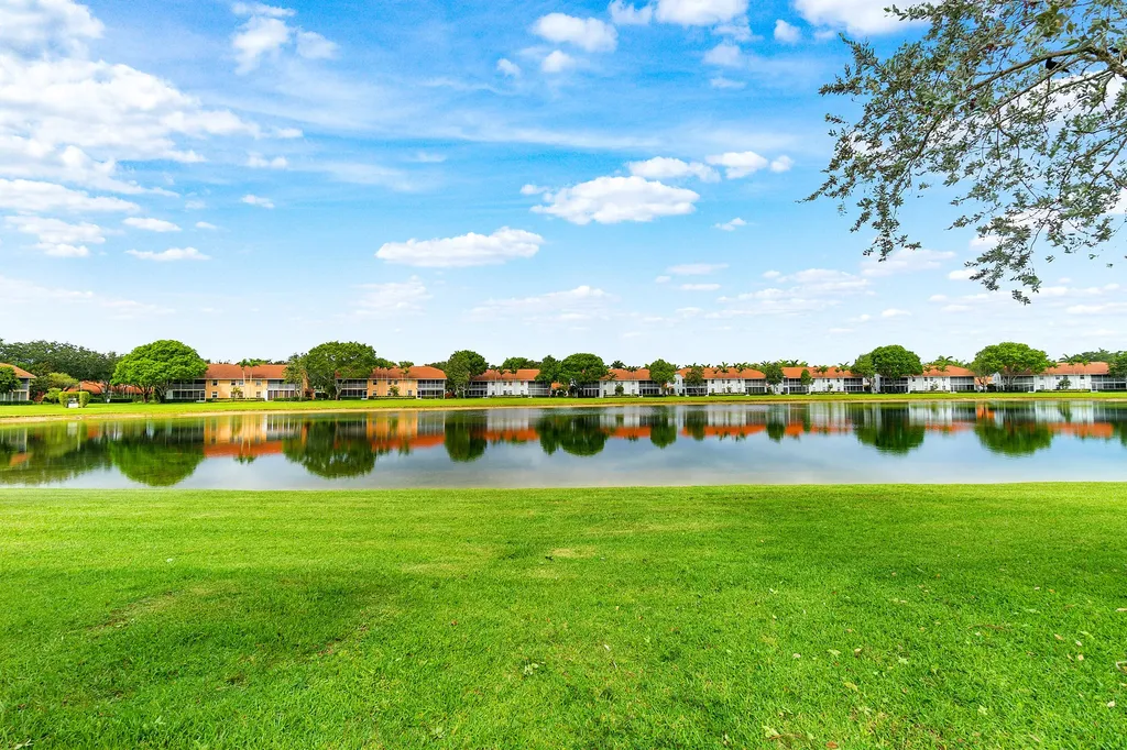 9829 Seacrest Circle Boynton Beach FL 33437