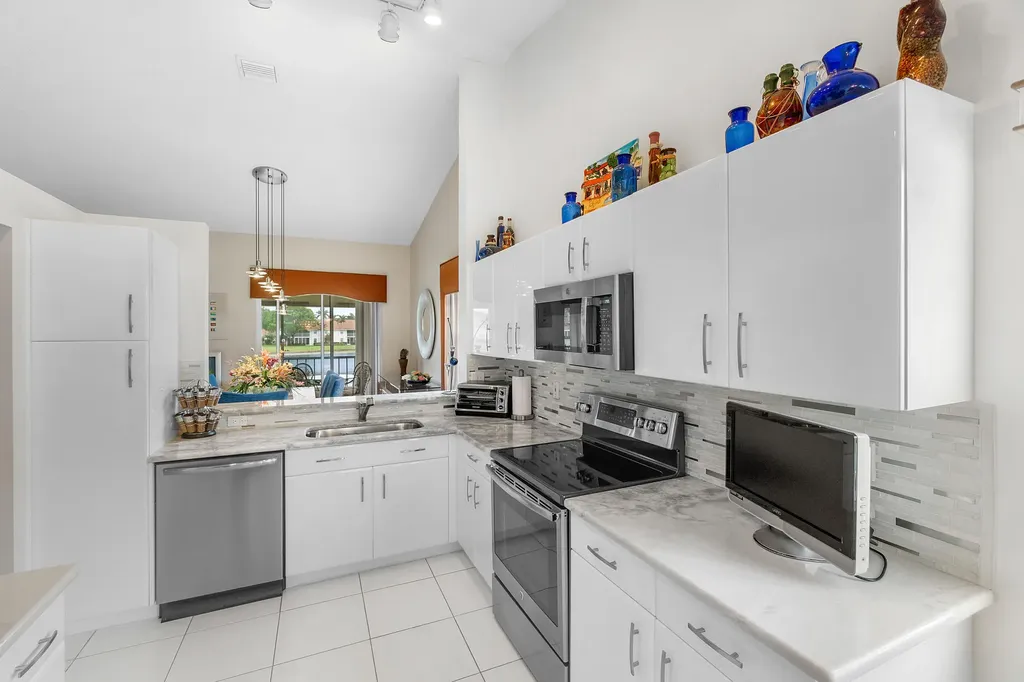 9829 Seacrest Circle Boynton Beach FL 33437