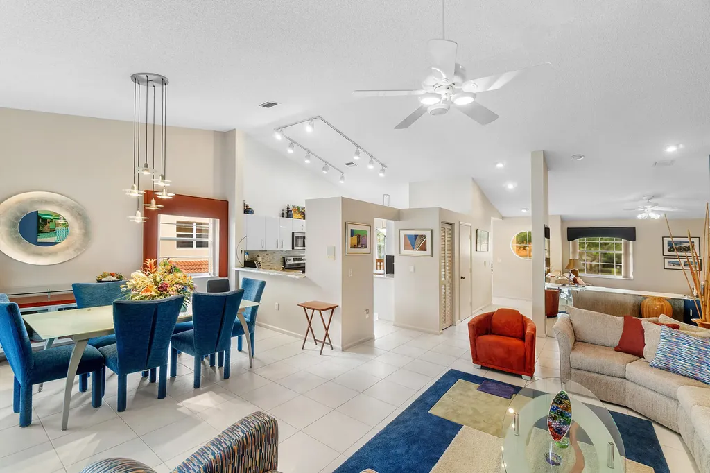 9829 Seacrest Circle Boynton Beach FL 33437