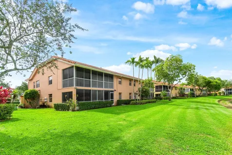 9829 Seacrest Circle Boynton Beach FL 33437