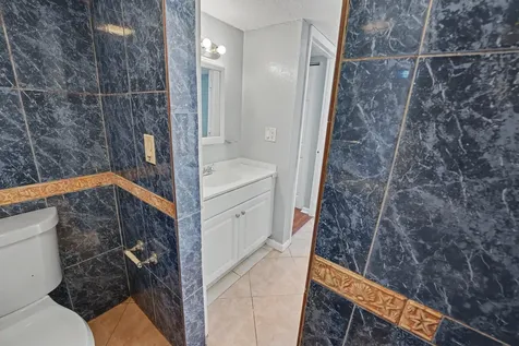4848 NW 24th Lauderdale Lakes FL 33313