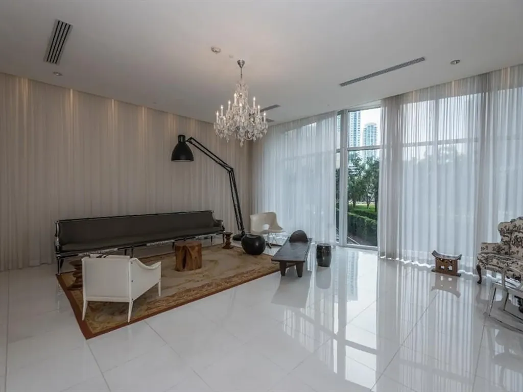 465 Brickell Avenue Miami FL 33131