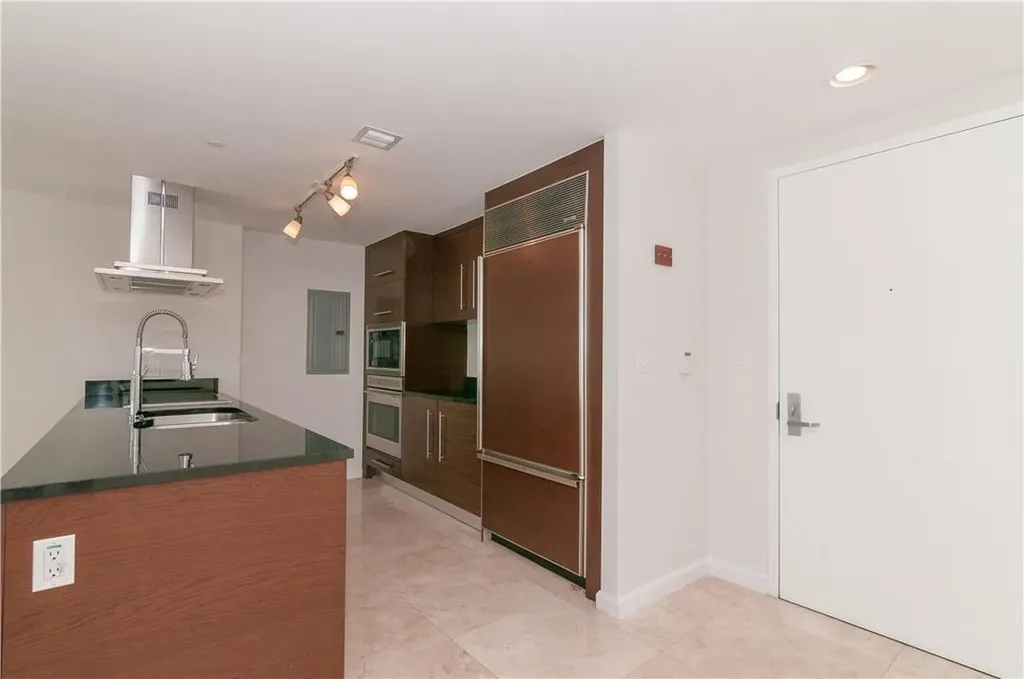 465 Brickell Avenue Miami FL 33131