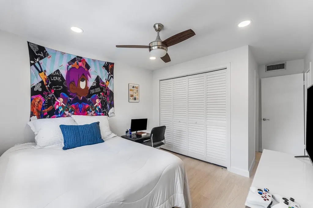 340 NW 19th Street Boca Raton FL 33432